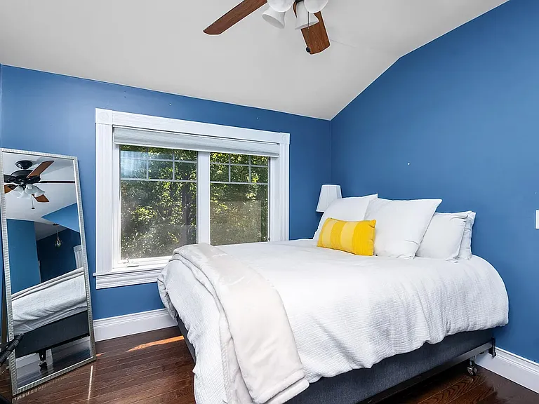 219 Crescent Ave — Photo 10