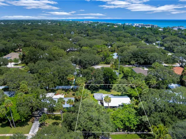 655 Acacia Rd, Vero Beach, FL 32963