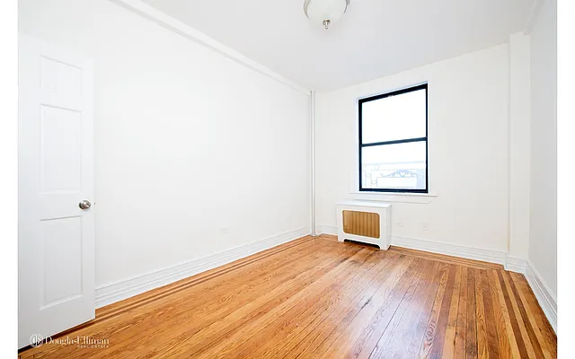 Rented by Douglas Elliman | media 33