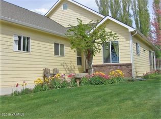 417 Sherilyn Ct, Grandview, WA