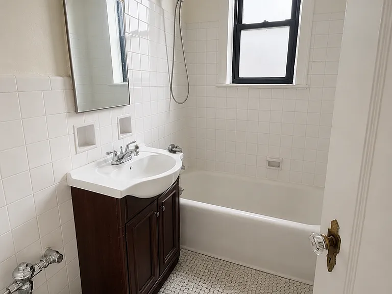 43-23 165th St #4F — Photo 5