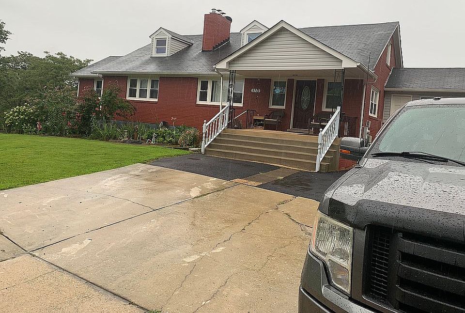 2nd image of 9712 Woodberry St