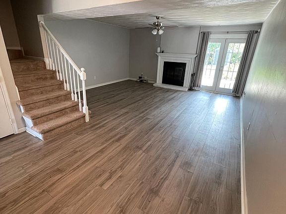 4th image of 3917 Buchanan Dr