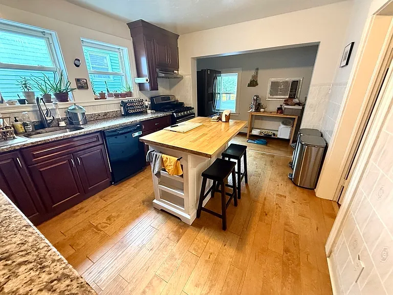 16 Berkeley St #2 — Photo 9