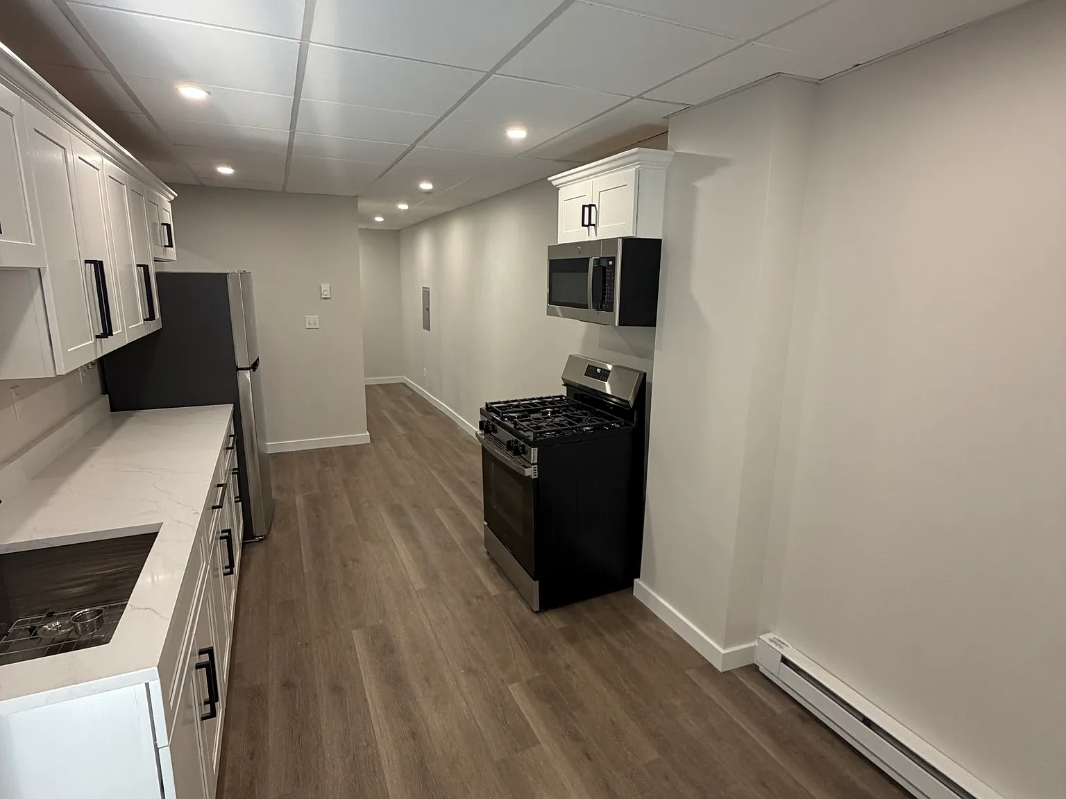 3 bed, 925 sqft, $1,750 — Photo 2
