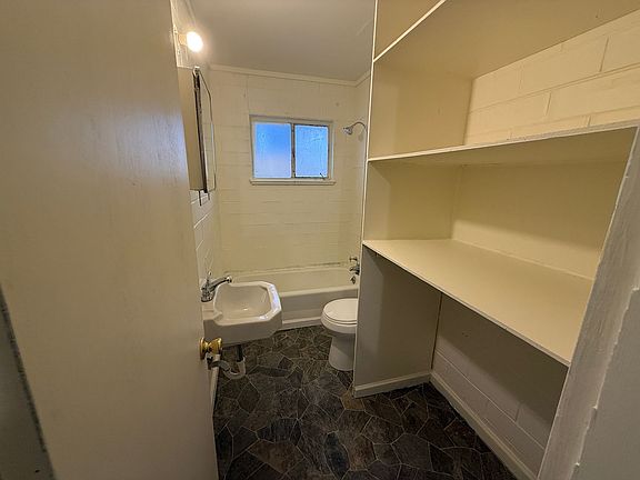 4th image of 909 19th Ave #1