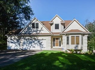 3720 Farmington Rd, Minnetonka, MN 55305