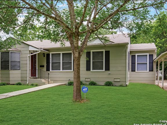 2nd image of 415 N Meadowlane Dr