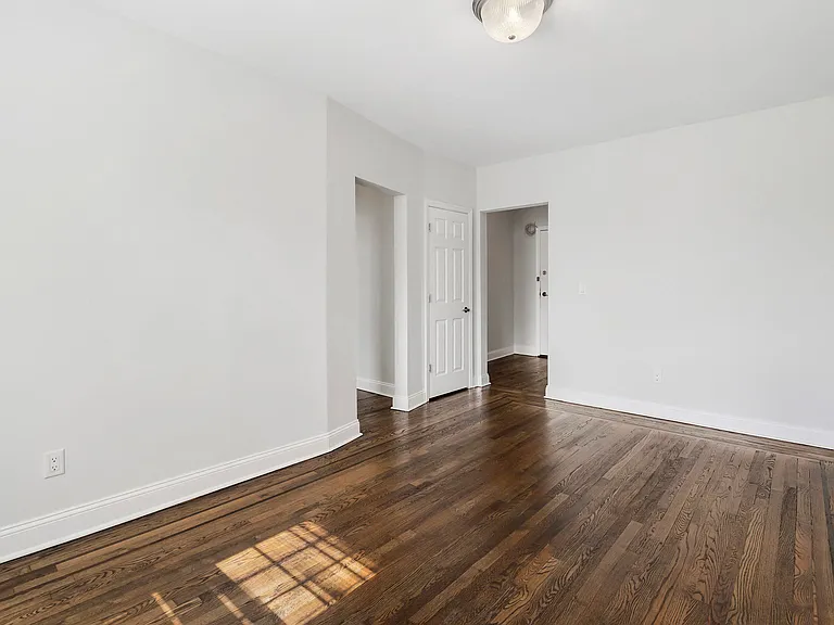 64 Park Apartments — Photo 4