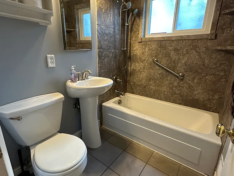 1305 S Benton St — Photo 19