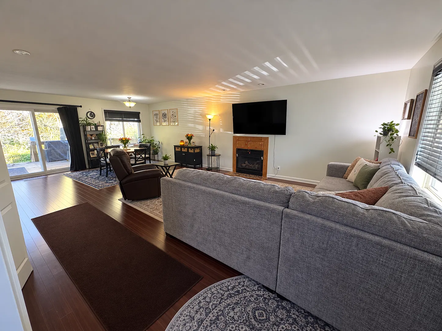 3 bed, 1568 sqft, $1,895 — Photo 2