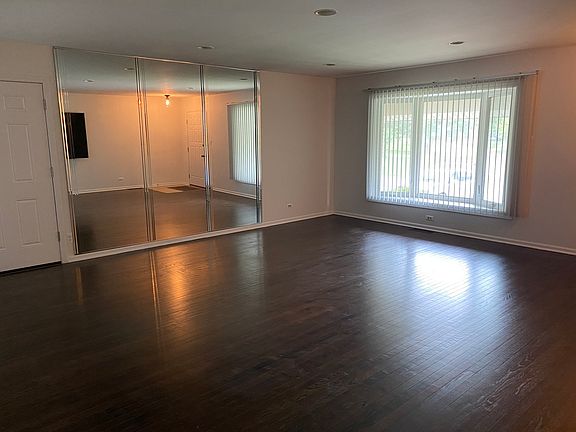 4th image of 273 W Kimbell Ave