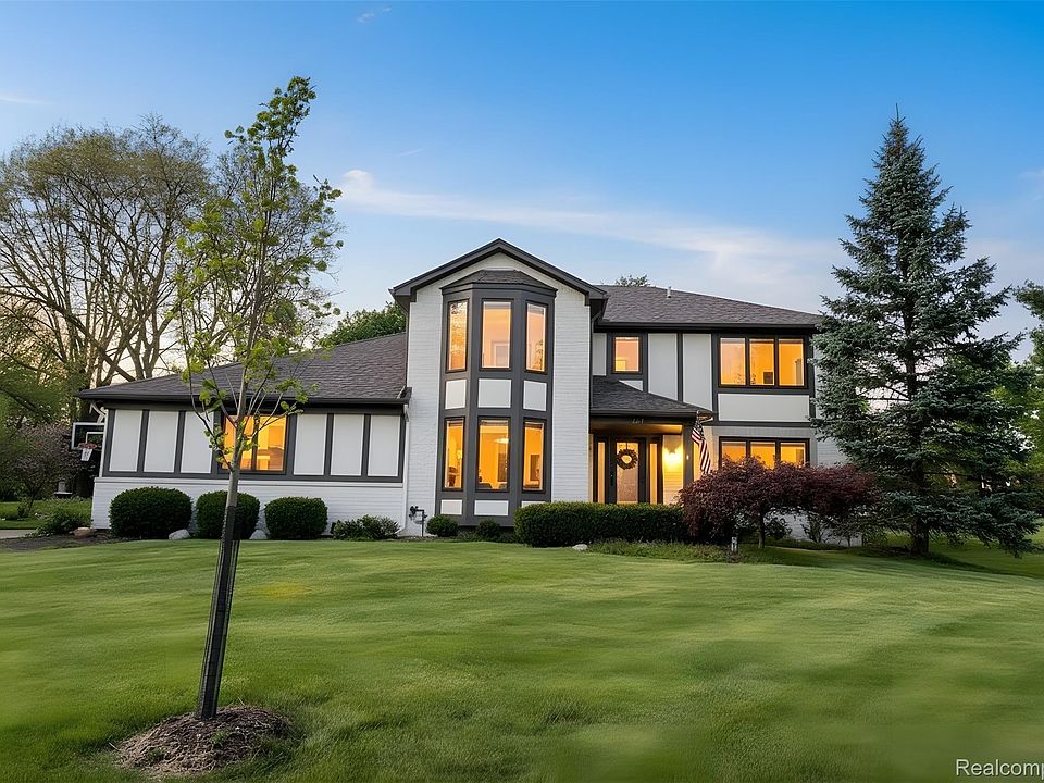 1st image of 362 Lake Forest Rd