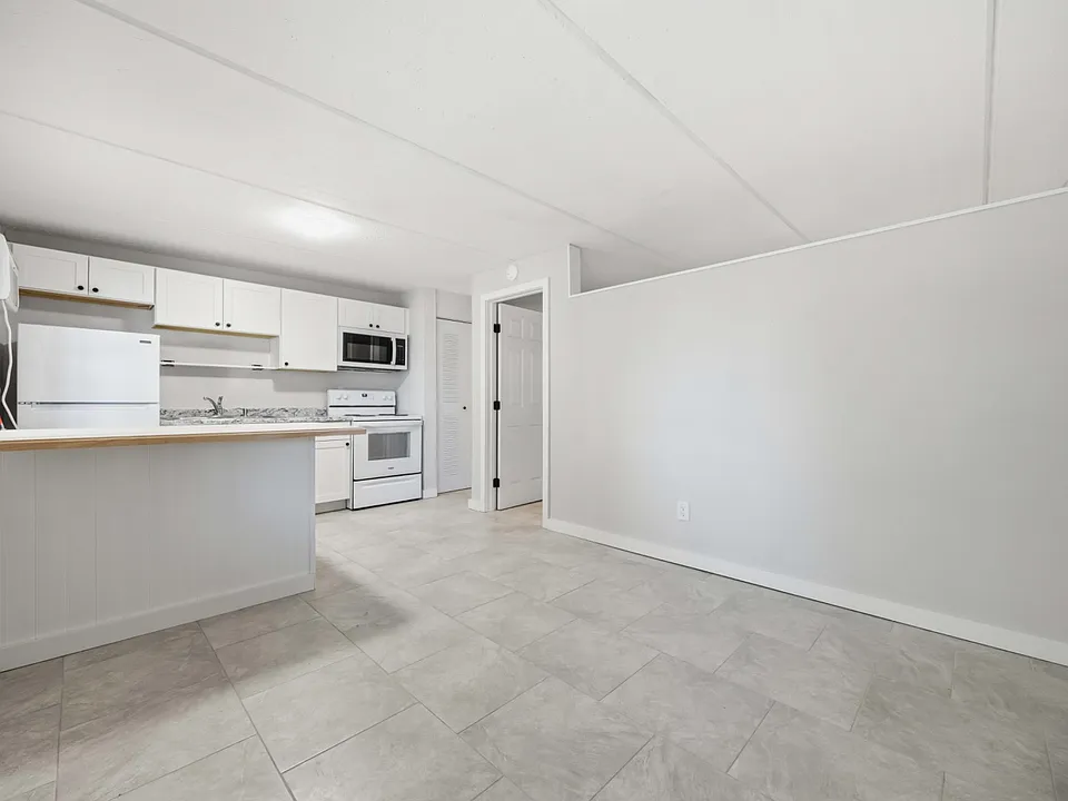 419 Grapefruit Ave #1A
