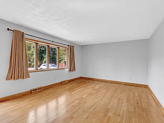 2nd image of 49 Lavender Lane