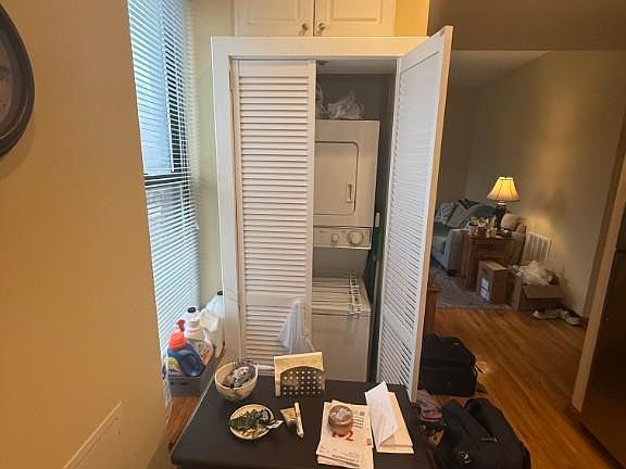 2nd image of 1458 N Bosworth Ave #2M