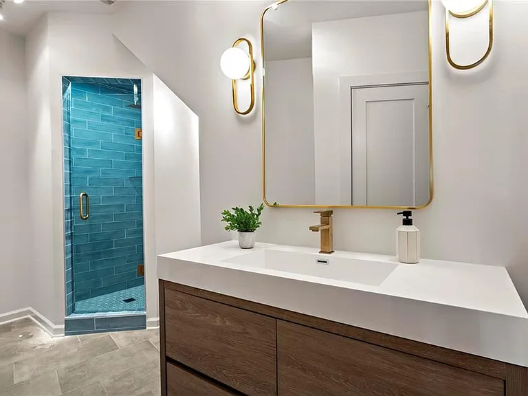 120 Laurel Dr NE — Photo 41