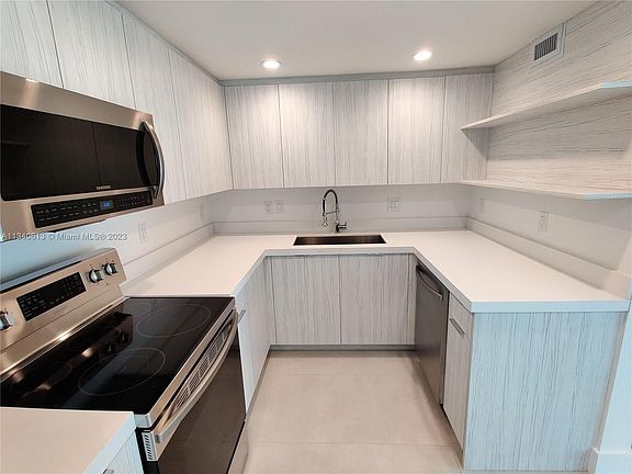 5th image of 3755 NE 167th St APT 23
