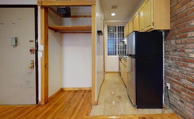 Rented by Oxford Property Group | media 11