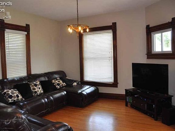 5th image of 614 N 5th St