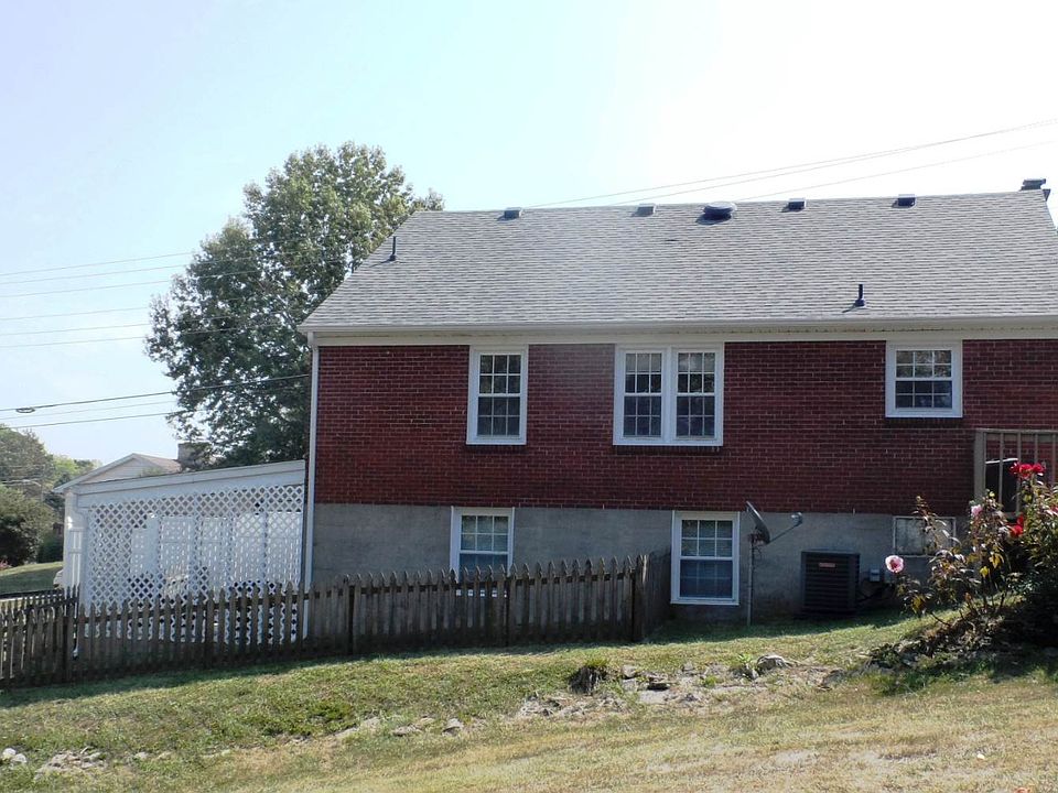 2nd image of 302 N Locust St
