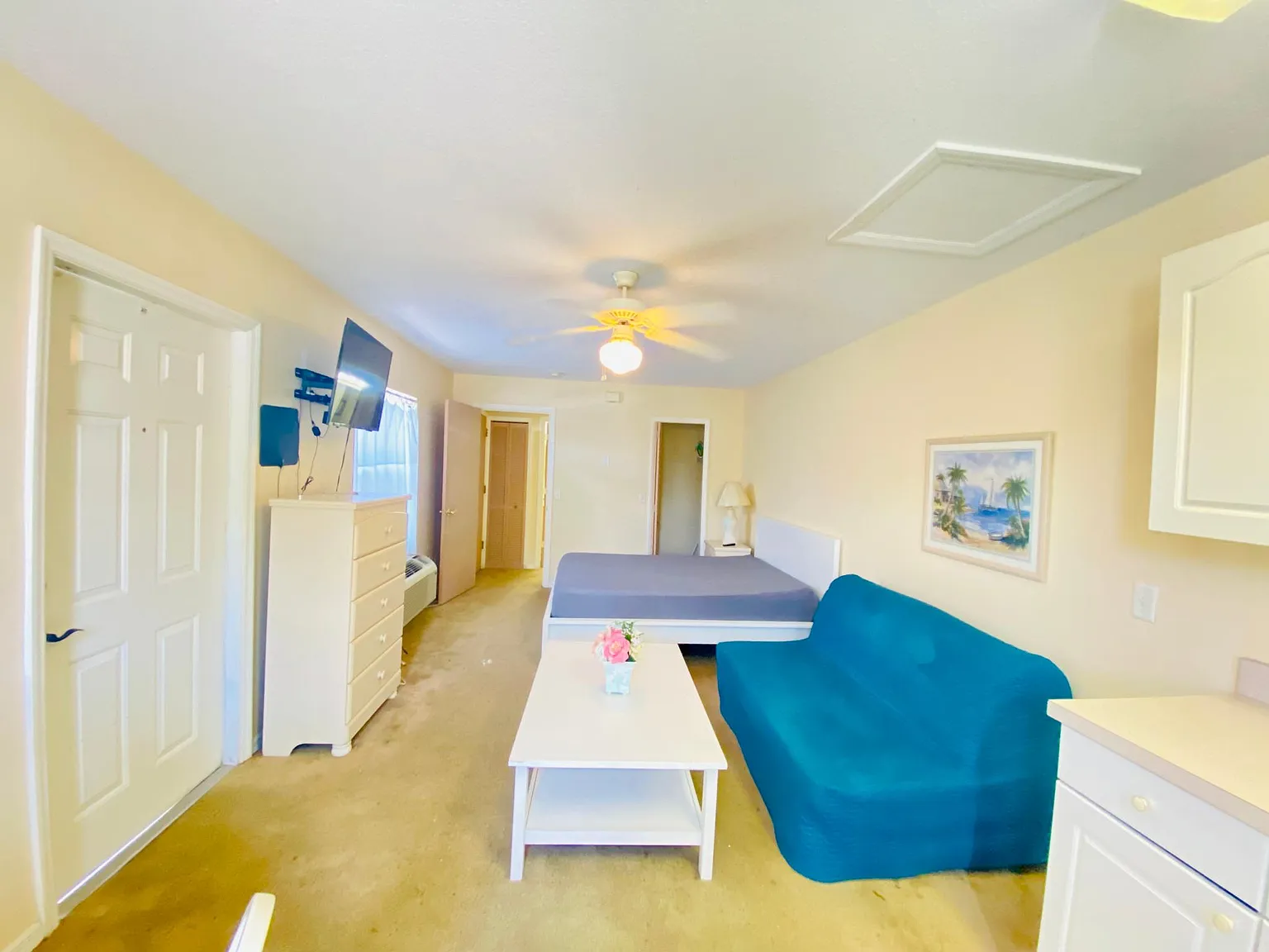 Studio, 500 sqft, $845 — Photo 2