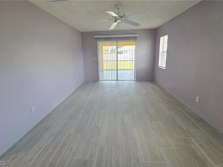 4614 SW 9th Pl — Photo 23