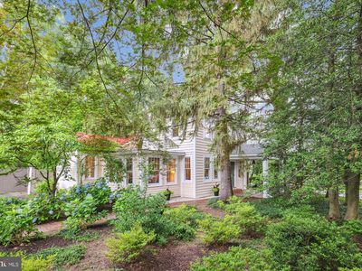 300 E Broad St, Falls Church, VA, 22046