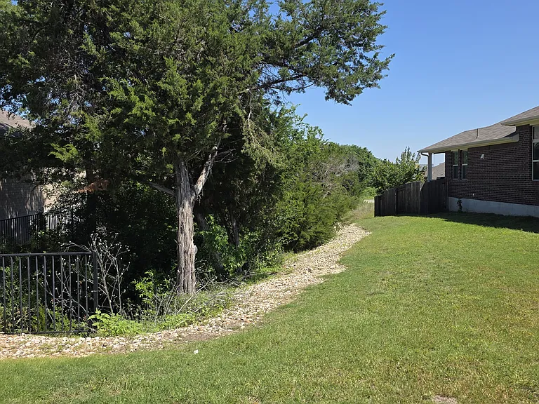 1609 Gerald Ln — Photo 38