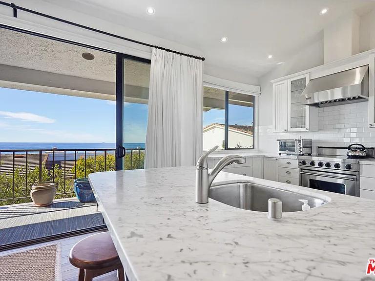 6787 Las Olas Way — Photo 6