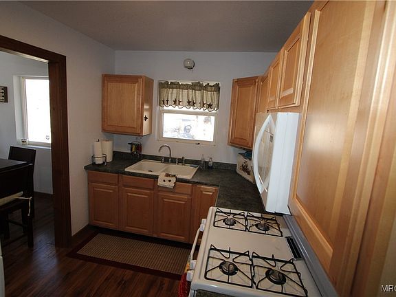 4th image of 45371 5th St