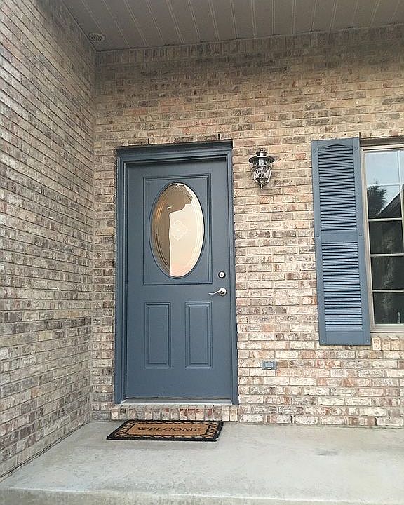 1st image of 8273 Thorn Hill Dr