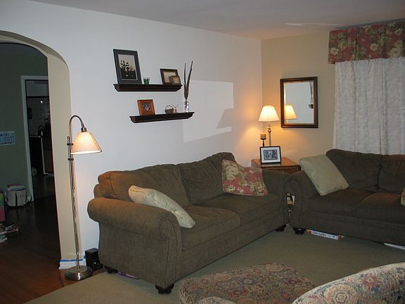 lvg rm, from entrance