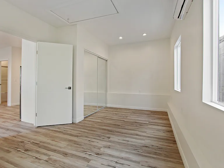 8347 Westlawn Ave — Photo 6