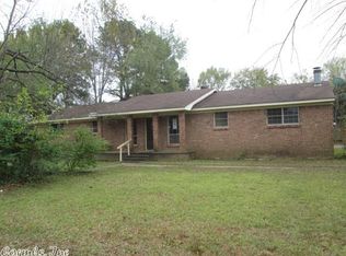 11 Fraser Dr, Jacksonville, AR 72076