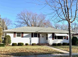 35 Lynn Dr, Appleton, WI 54915