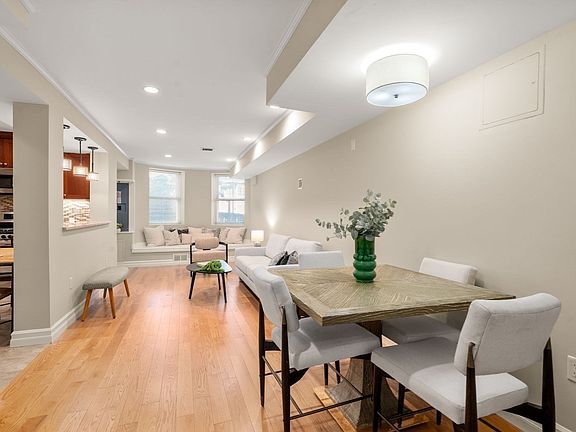 5th image of 116 Pleasant St #B