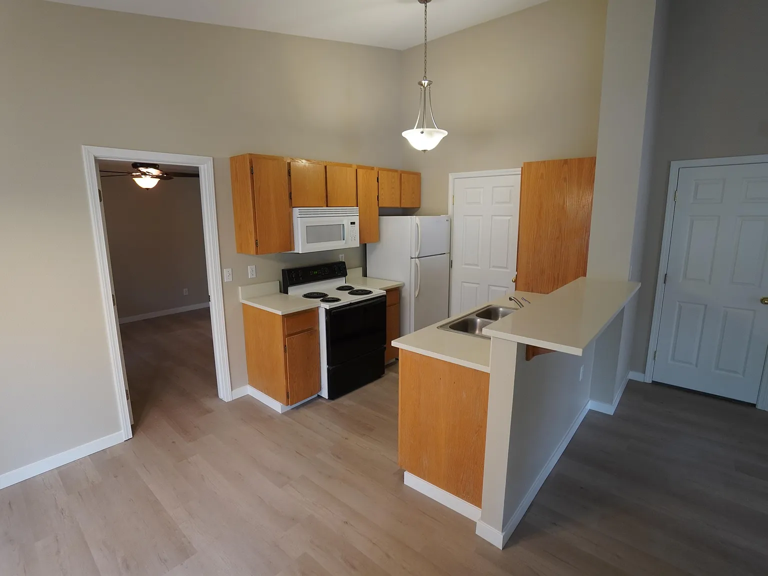 6589 West Lucky Lane - 201 — Photo 3
