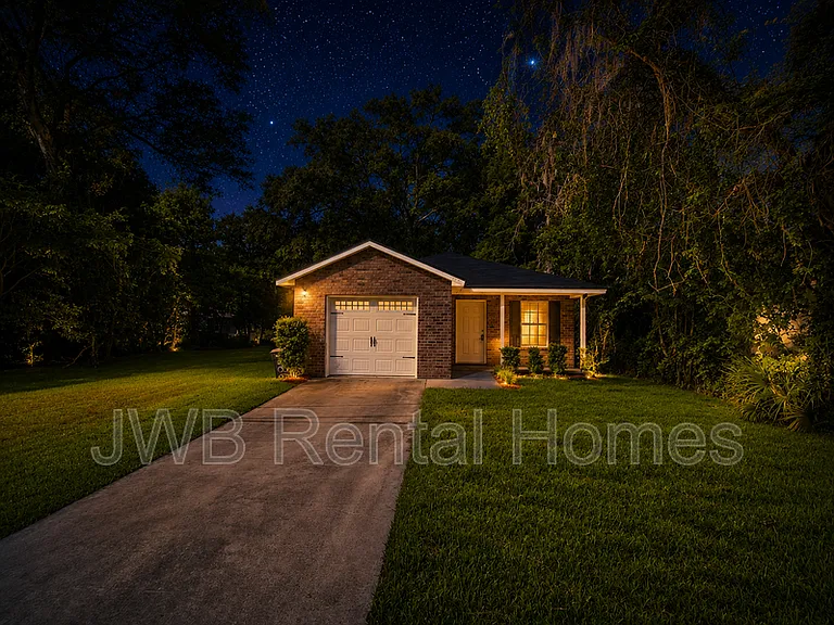 1186 Pangola Dr — Photo 10