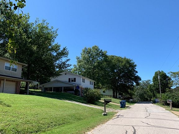 4th image of 407 Brookside Dr