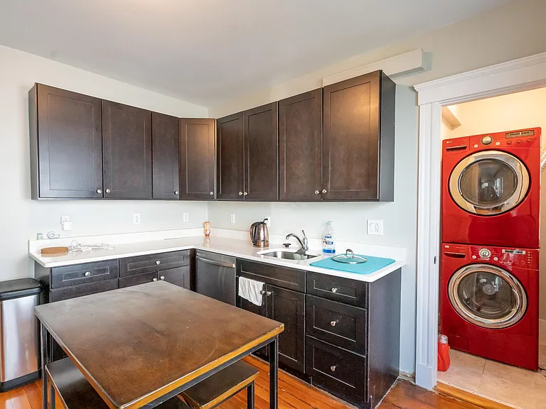 35 Elmdale St #1 — Photo 4