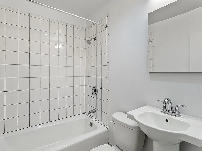 856 Lexington Ave #3 — Photo 4