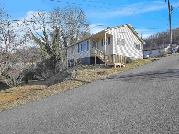 513 Patterson Ave, Pulaski, VA 24301