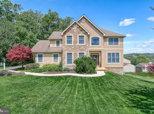 641 Denny Ln, York, PA 17406