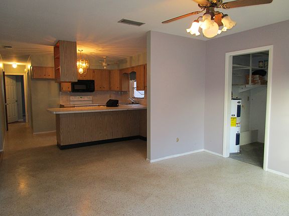 4th image of 212 Jessica St N