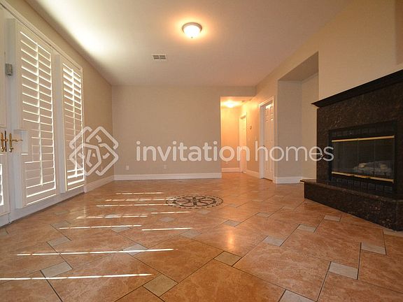3rd image of 305 Saint Augustine Ln
