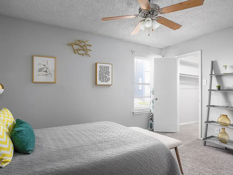 5300 NW Loop 410 — Photo 21