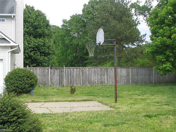 2nd image of 445 Chandler Dr