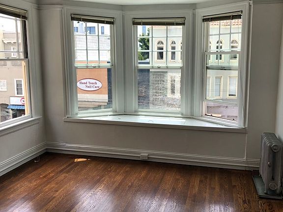 3rd image of 2390 Chestnut St APT 206