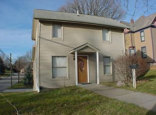 118 W McKay St, Saline, MI 48176